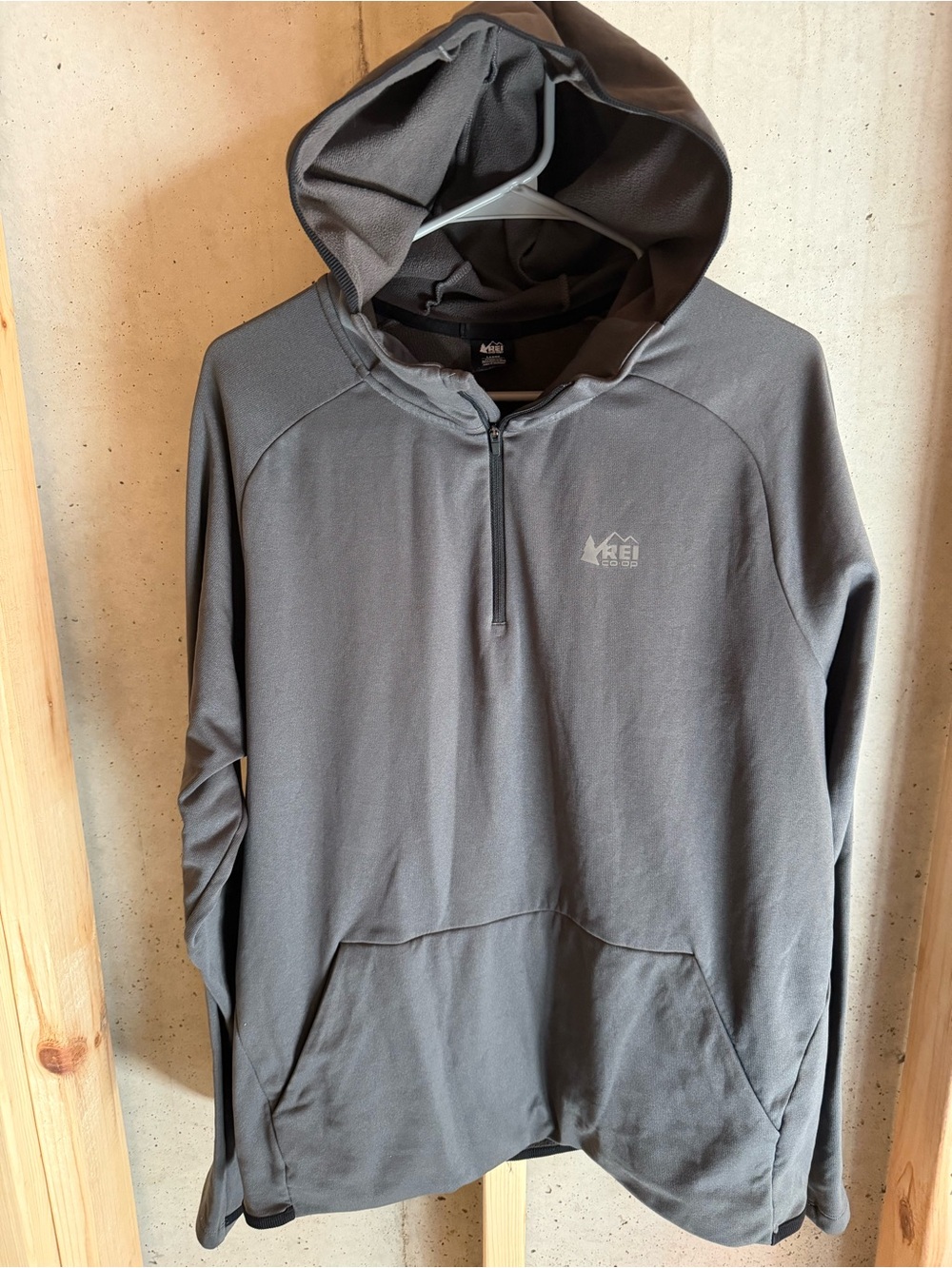 REI Active Pursuits Tech Hoodie Men’s Large